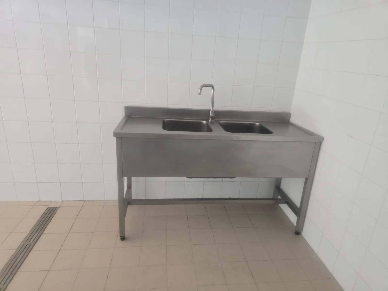 Accessoire inox réalisé sur mesure